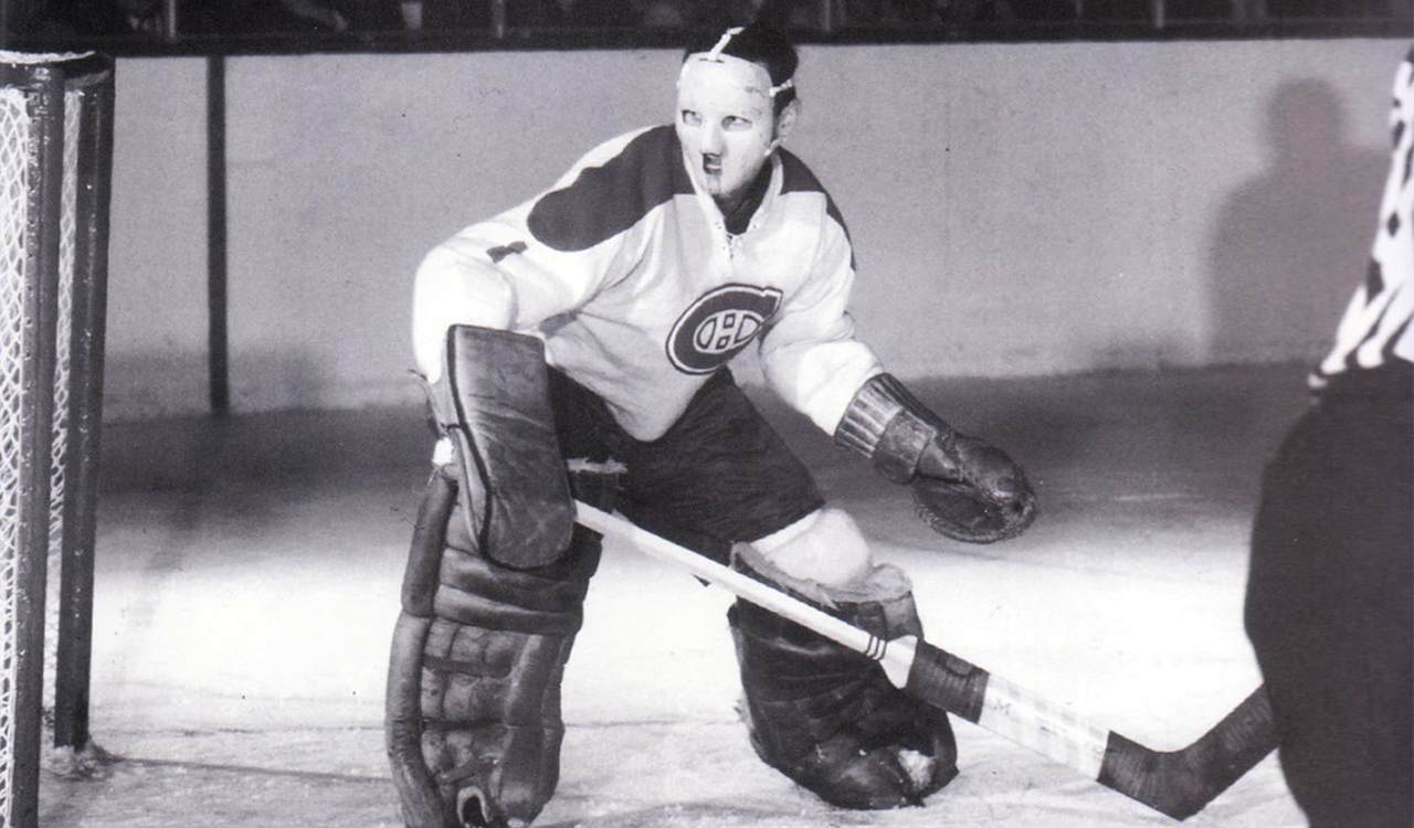 Jacques Plante dans les buts avec le Canadiens .
